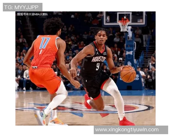 华子称麦丹休赛期进步显著参与进攻将极大提升球队表现